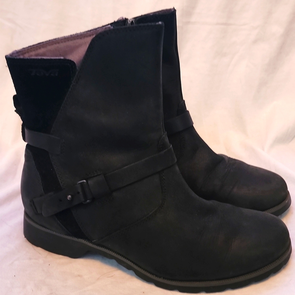 TEVA Low Boots 7.5 Euc